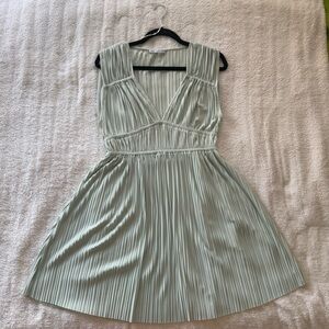 Zara sleeveless pleated dress